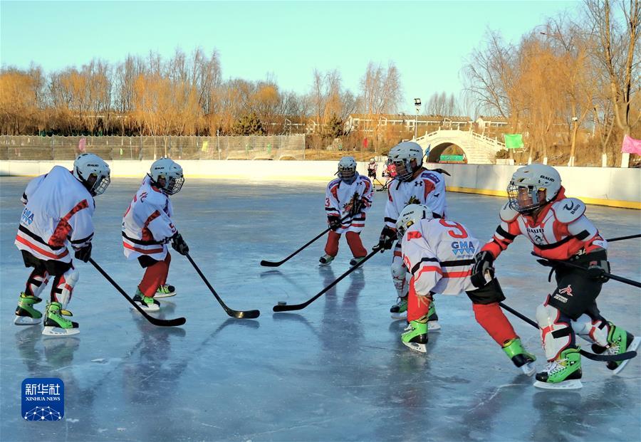 (新華全媒頭條·圖文互動(dòng))(8)書寫體育強(qiáng)國逐夢奮進(jìn)新篇章——以習(xí)近平同志為核心的黨中央關(guān)心體育事業(yè)發(fā)展紀(jì)實(shí)