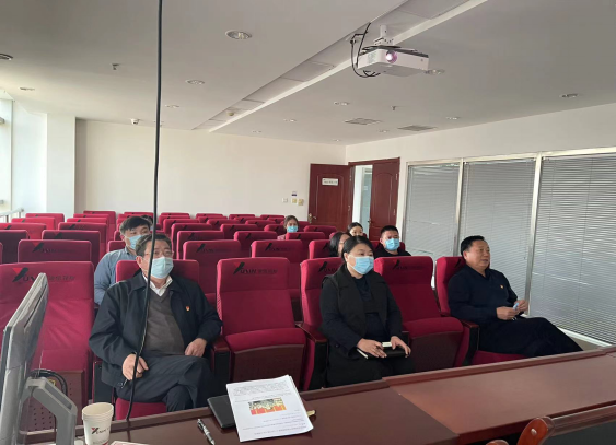 關于收看“高舉偉大旗幟、牢記領袖囑托、做到‘兩個確?！钊雽W習貫徹省第十一次黨代會精神集中宣講視頻”的活動簡報